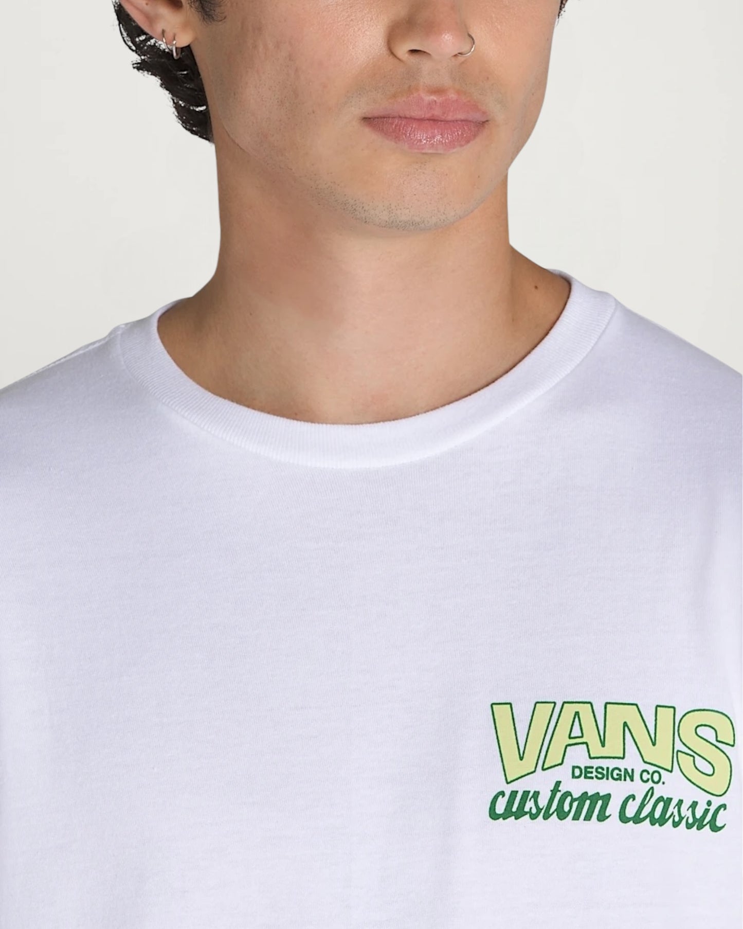 T-shirt vans costum