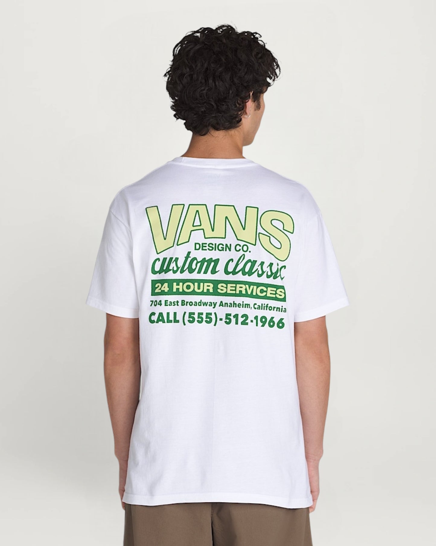 T-shirt vans costum