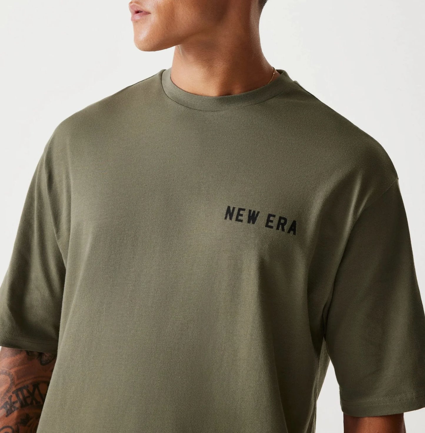 60667781- T-SHIRT NEW ERA