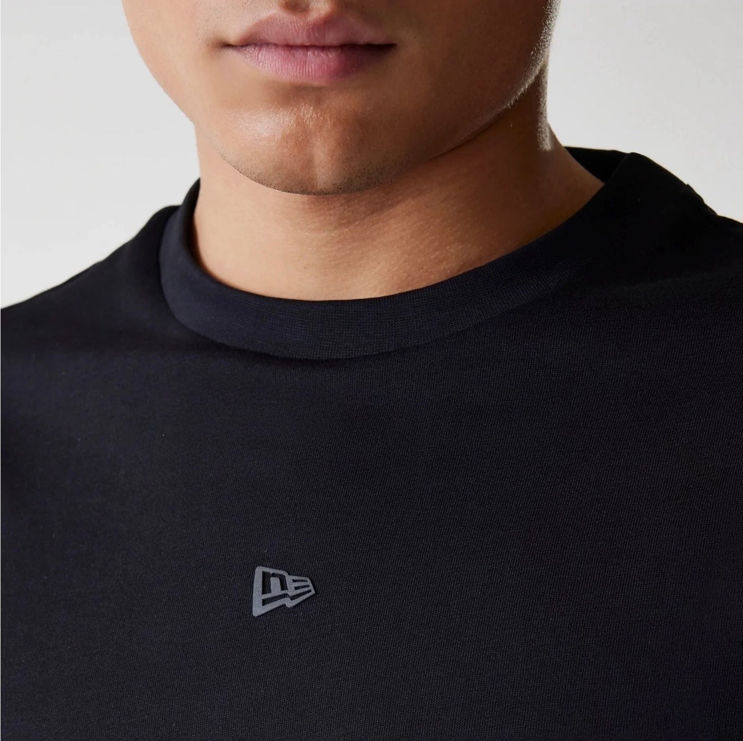 60684515- T-SHIRT NEW ERA