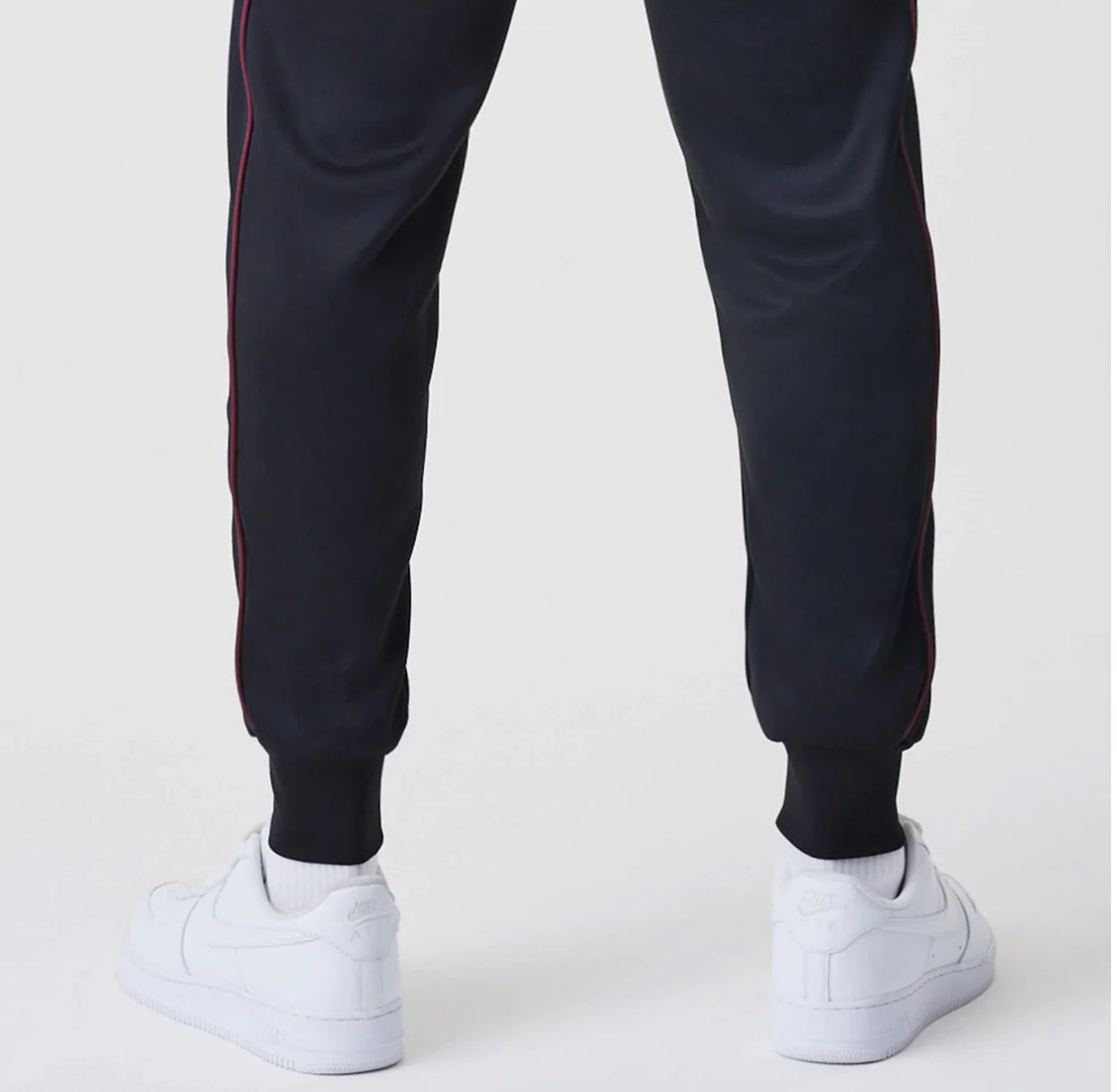 60684263- PANTALONE NEW ERA