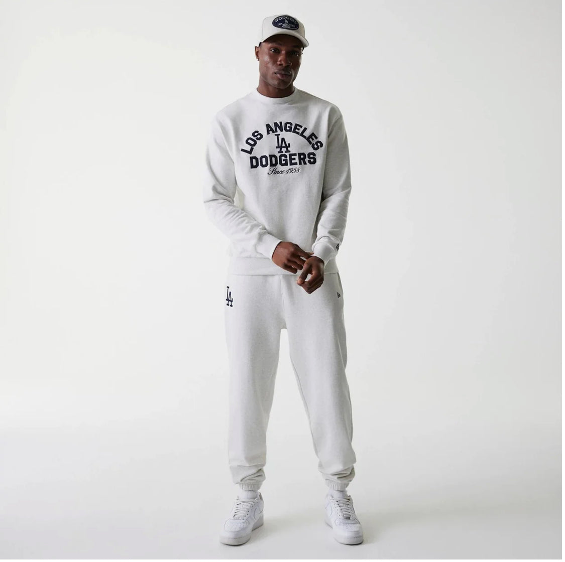 60684324-FELPA NEW ERA