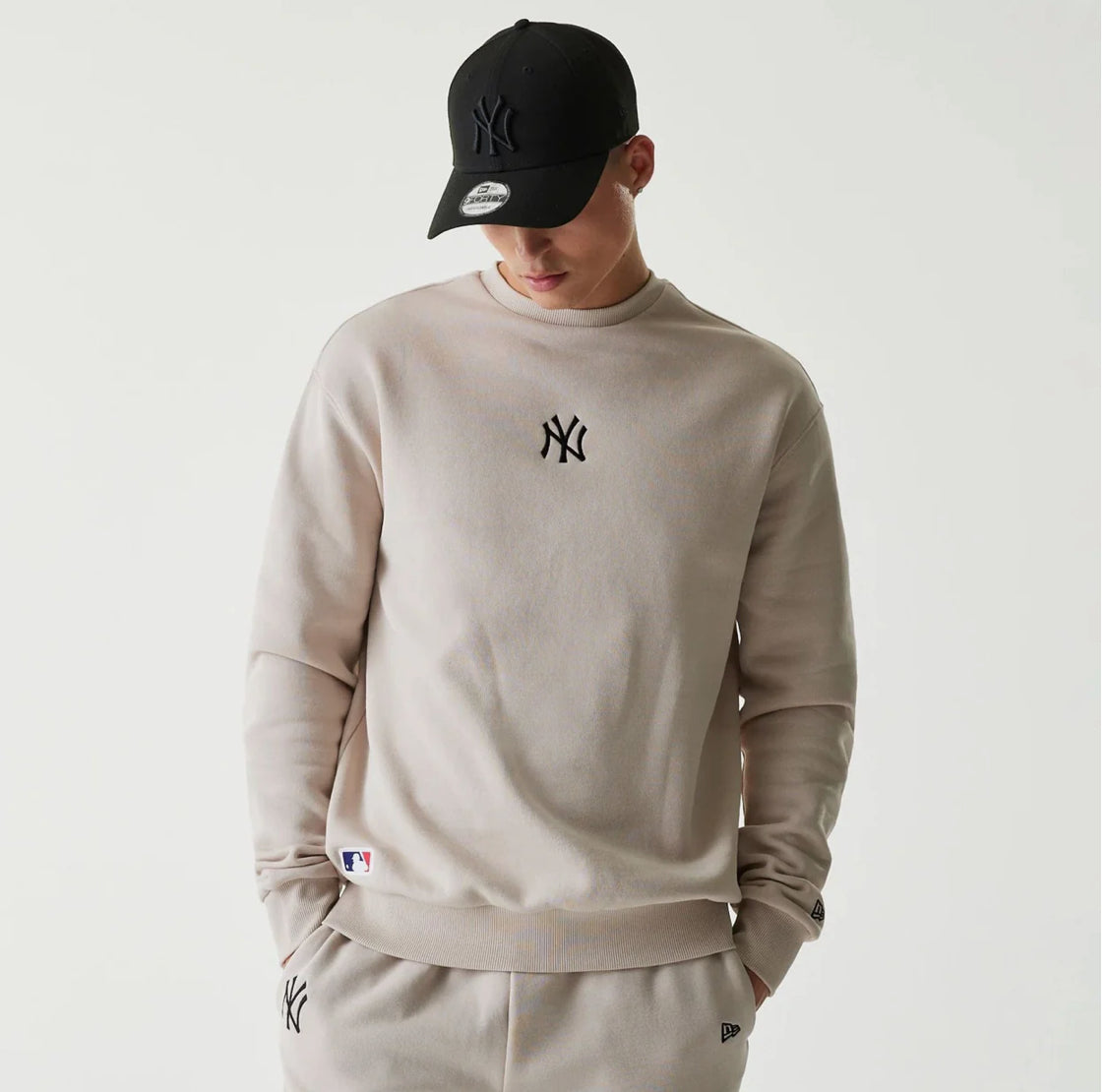 60675773 FELPA NEW ERA