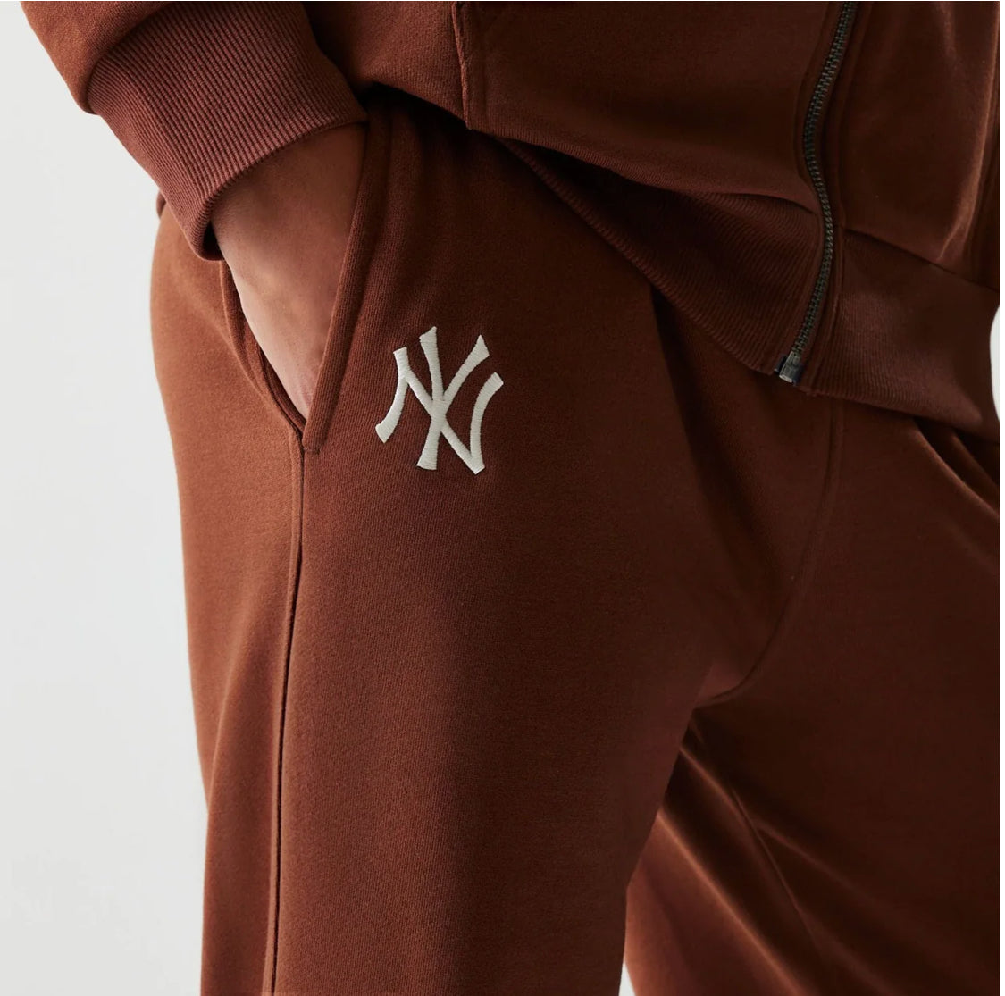 60684472 - PANTALONE NEW ERA