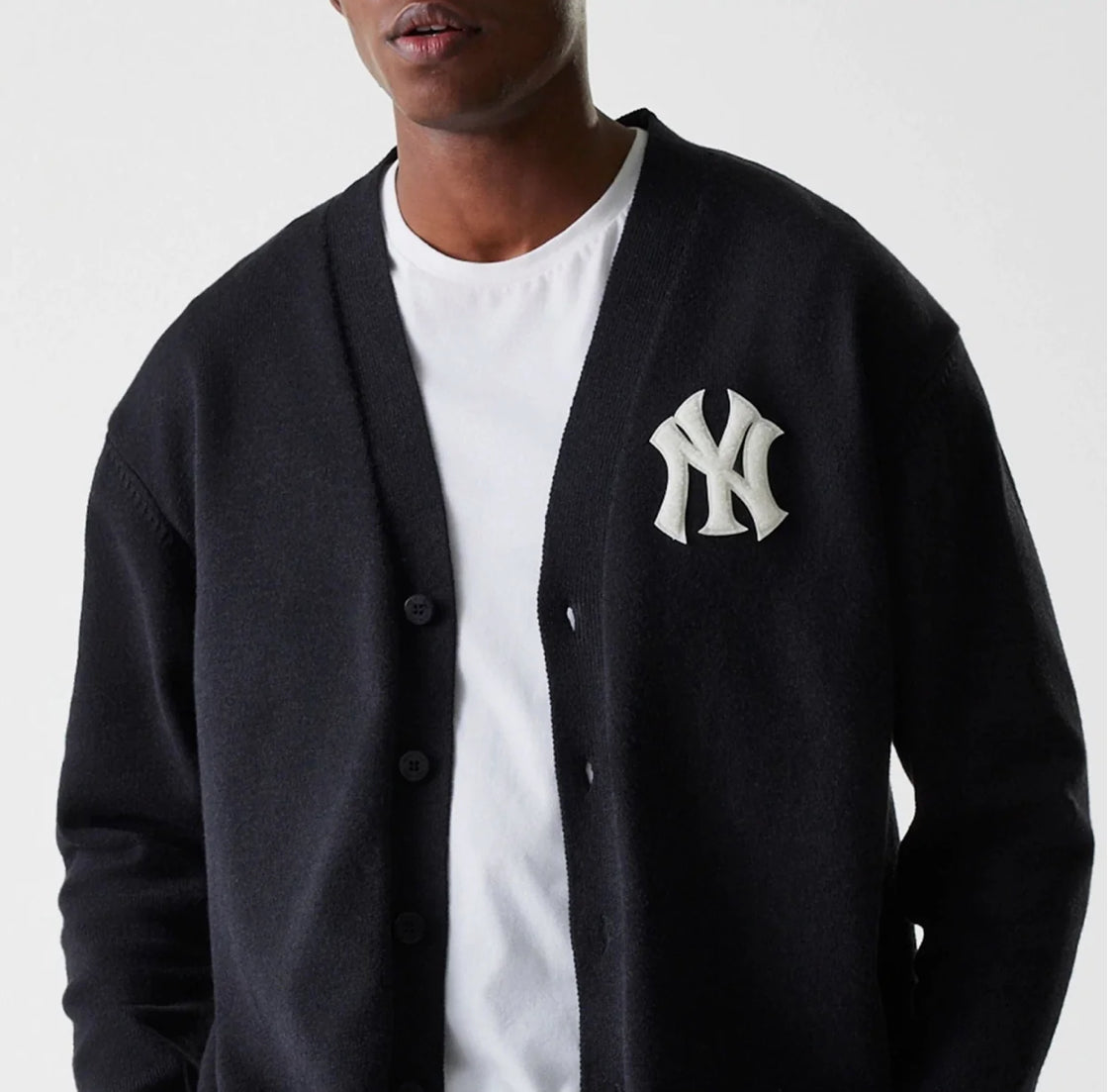 60684475-CARDIGAN NEW ERA